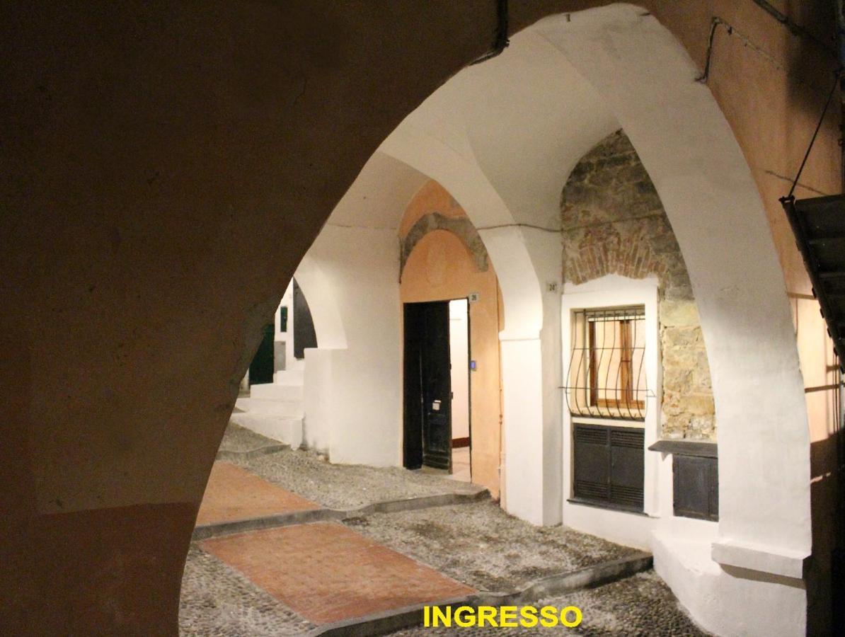 In Centro Citta, Nei Vicoli Del Borgo Apartment Sanremo Exterior foto