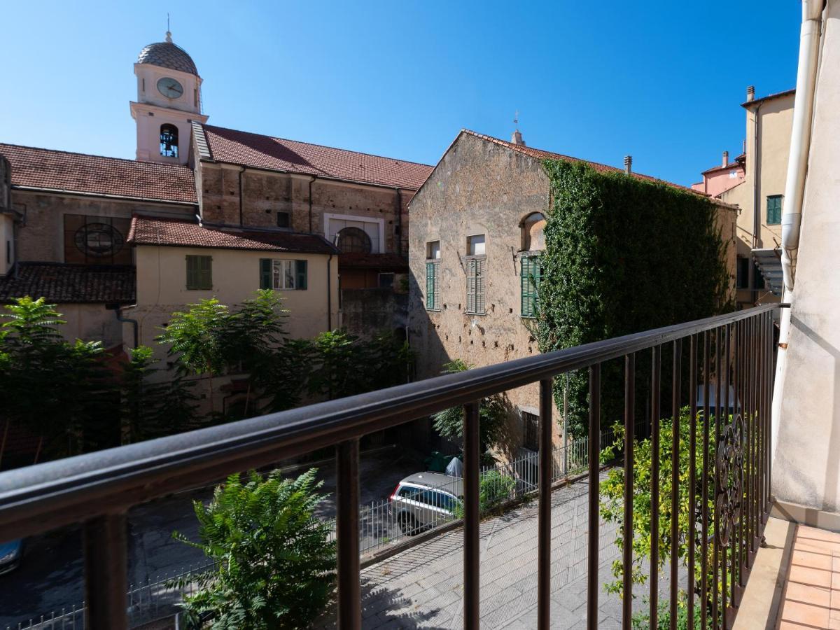 In Centro Citta, Nei Vicoli Del Borgo Apartment Sanremo Exterior foto